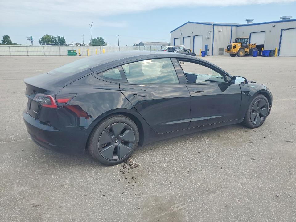 Photo 3 from auction – 2022 TESLA MODEL 3 with VIN 5YJ3E1EB4NF111061