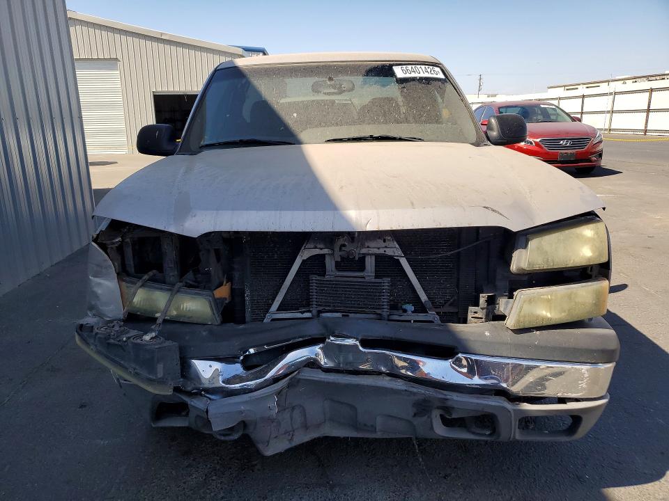 Photo 5 from auction – 2004 CHEVROLET SILVERADO with VIN 2GCEC19T541225508