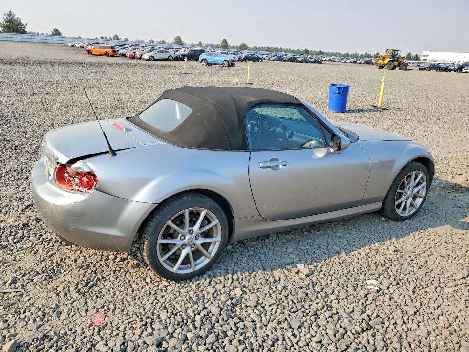 Photo 3 from auction – 2011 MAZDA MX-5 MIATA with VIN JM1NC2LF9B0215243
