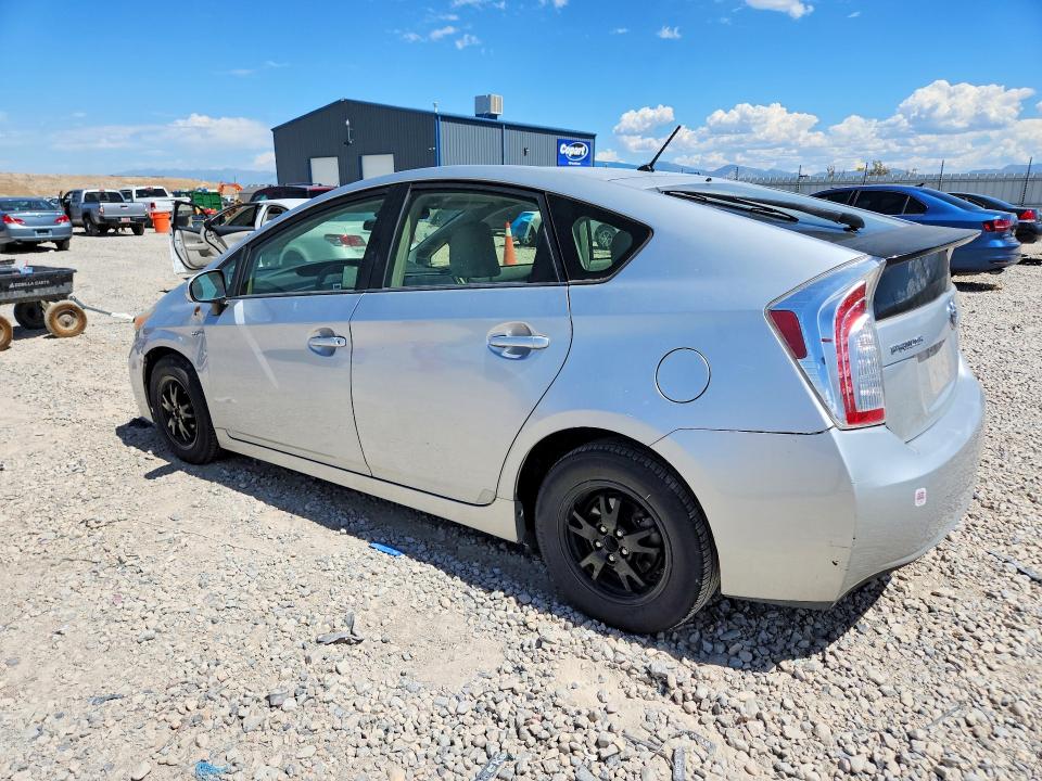 Photo 2 from auction – 2013 TOYOTA PRIUS with VIN JTDKN3DU5D5676297