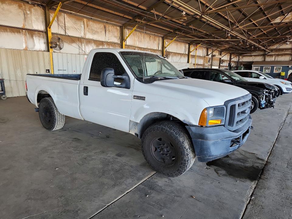 Foto 4 de la subasta – 2005 FORD F250 con VIN 1FTNF20585EA22138