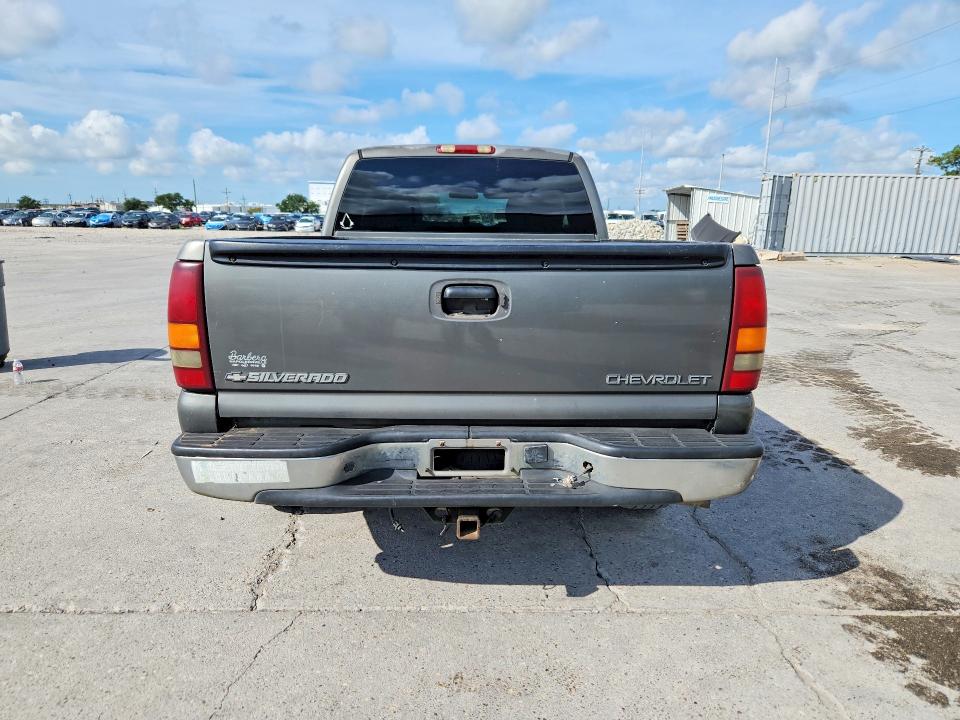 Photo 6 from auction – 2002 CHEVROLET SILVERADO with VIN 2GCEC19TX21371934