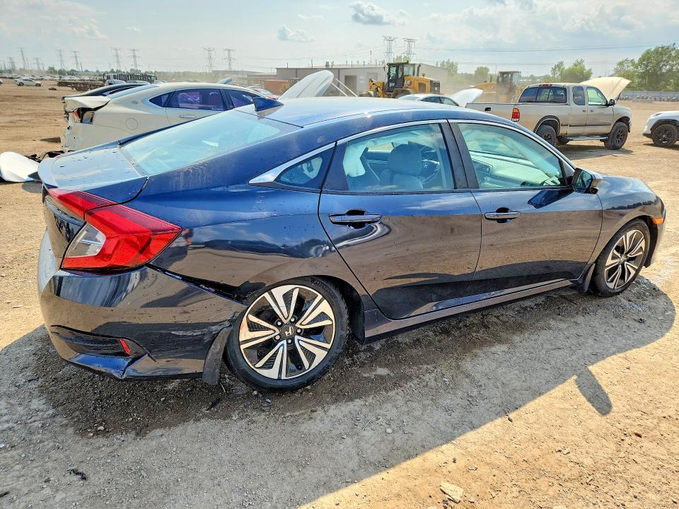 Photo 3 from auction – 2017 HONDA CIVIC with VIN 19XFC1F4XHE032796
