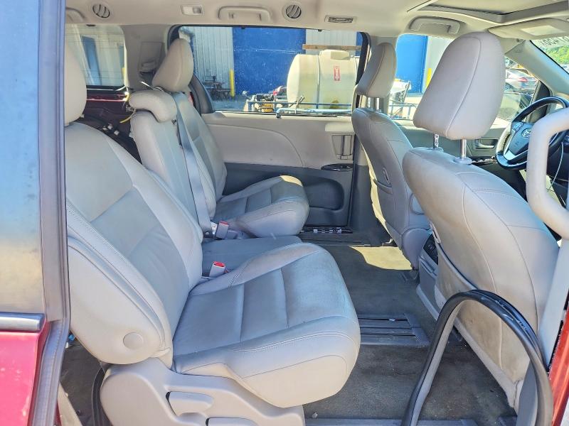 Photo 11 from auction – 2018 TOYOTA SIENNA with VIN 5TDYZ3DC5JS939982