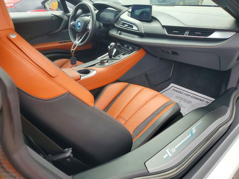 Photo 8 from auction – 2019 BMW I8 with VIN WBY2Z6C57K7E16308