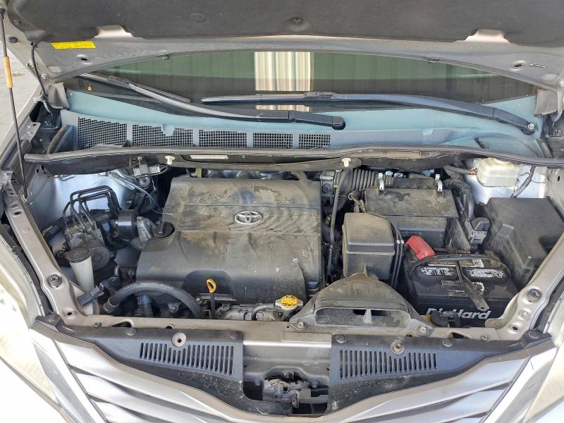 Photo 12 from auction – 2012 TOYOTA SIENNA with VIN 5TDYK3DCXCS260801