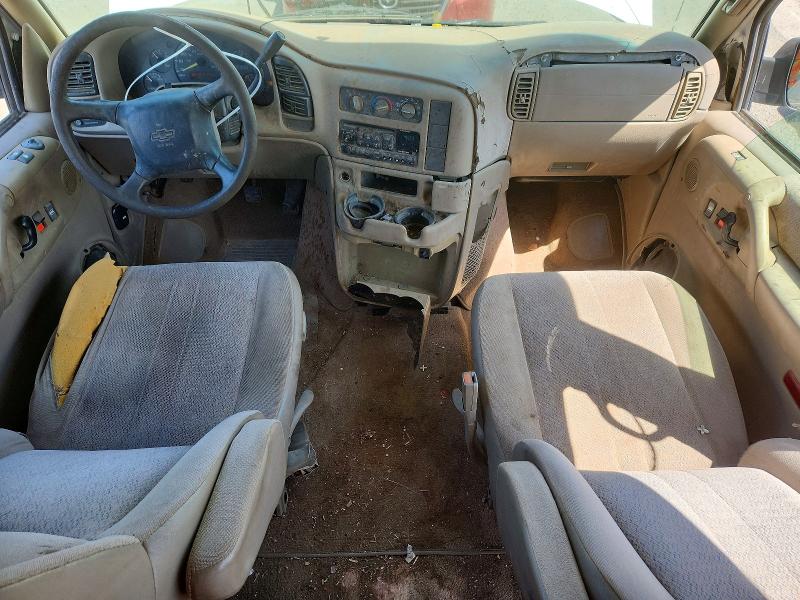 Photo 8 from auction – 2001 CHEVROLET ASTRO with VIN 1GNDM19W01B132837