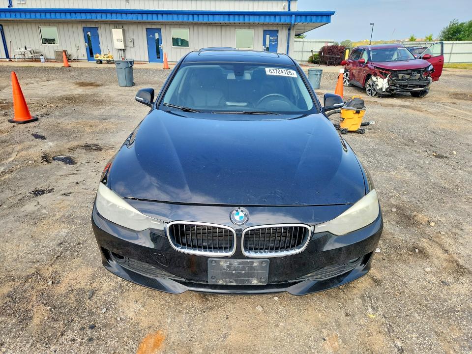 Photo 5 from auction – 2014 BMW 320 with VIN WBA3C3C51EF984001