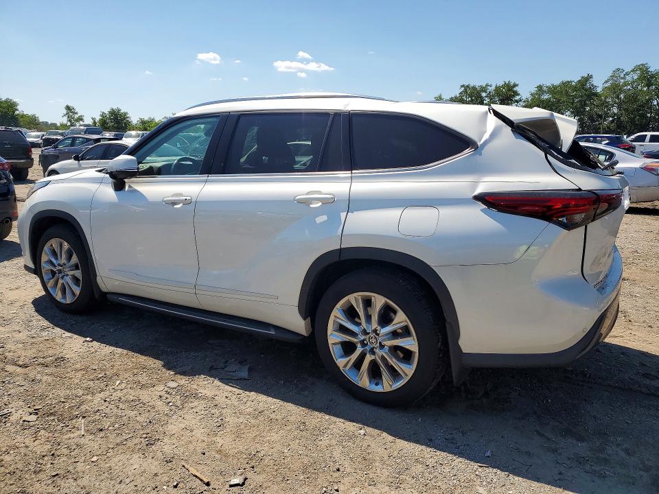 Photo 2 from auction – 2021 TOYOTA HIGHLANDER with VIN 5TDDZRBH5MS526447