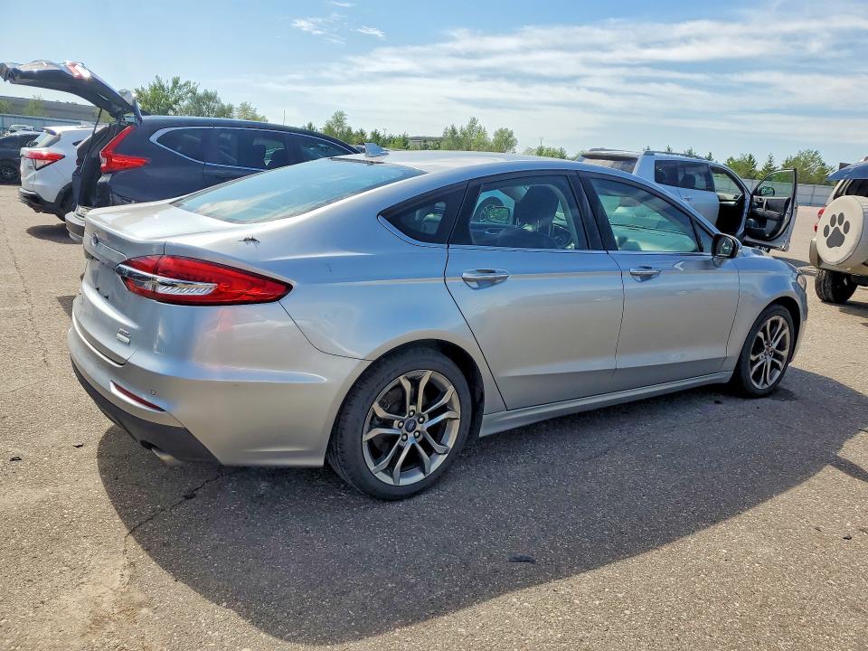 Zdjęcie 3 z aukcji – 2020 FORD FUSION z VIN 3FA6P0CD0LR196617