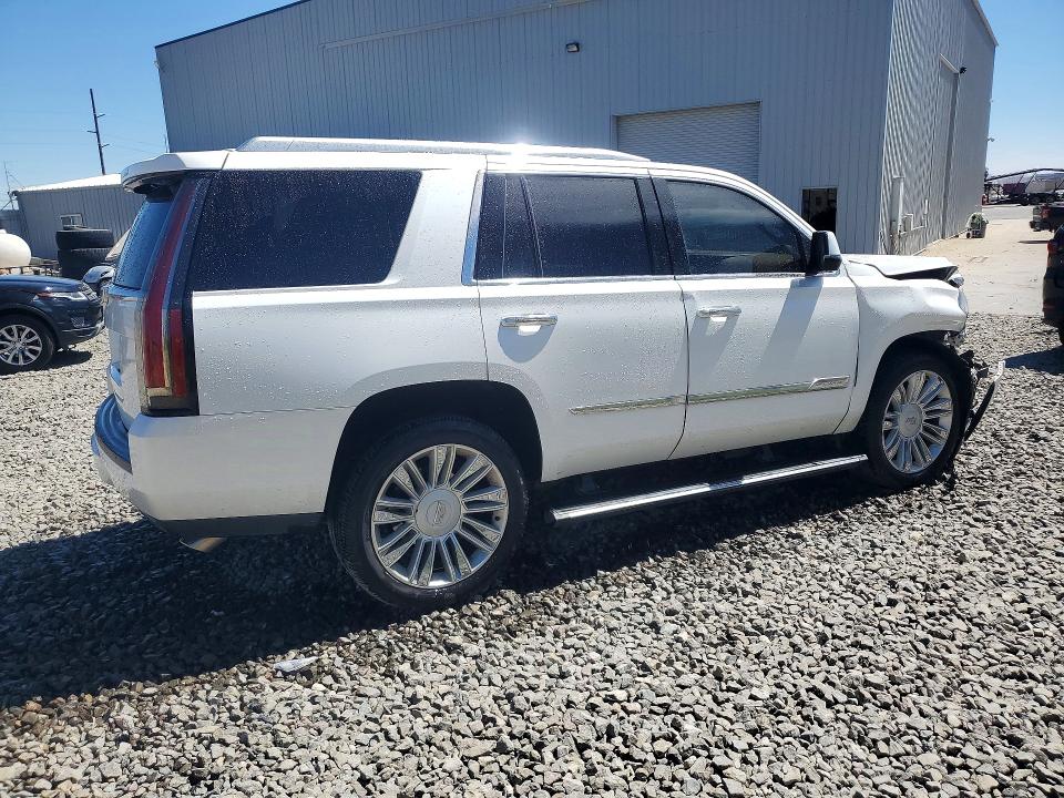 Photo 3 from auction – 2016 CADILLAC ESCALADE with VIN 1GYS4DKJXGR141068