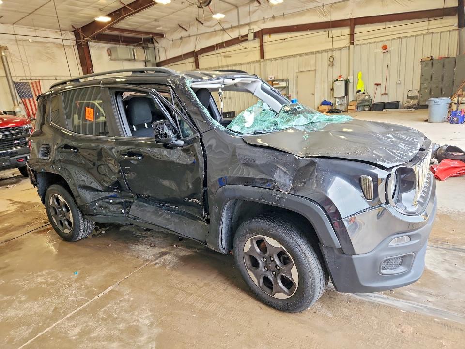 Photo 4 from auction – 2018 JEEP RENEGADE with VIN ZACCJBAB6JPH04611