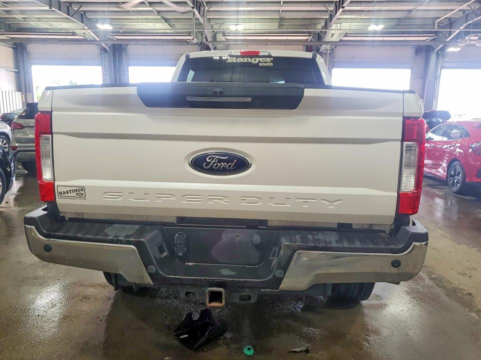 Photo 6 from auction – 2017 FORD F350 with VIN 1FT8W3BT0HEB35696