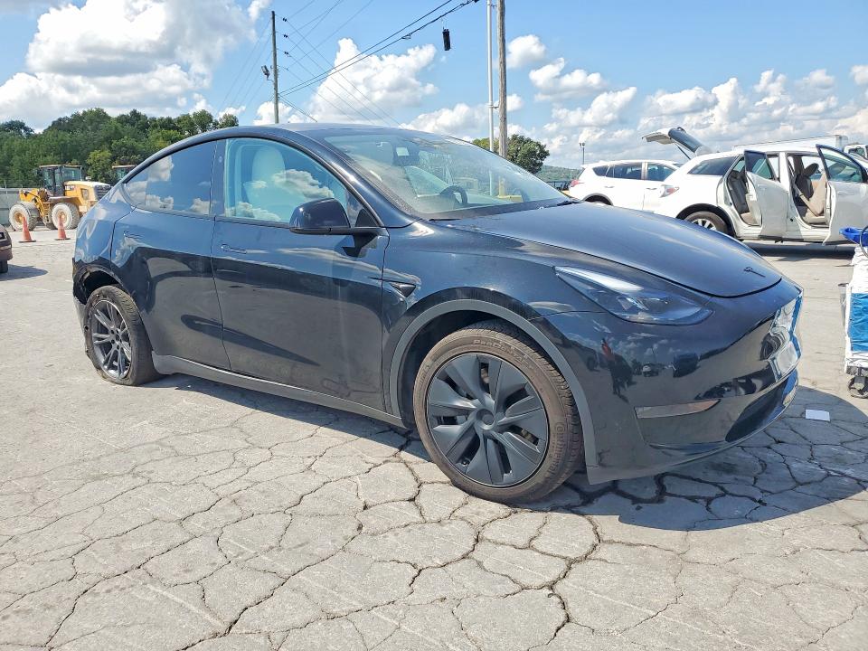 Photo 4 from auction – 2024 TESLA MODEL Y with VIN 7SAYGDED8RF230355