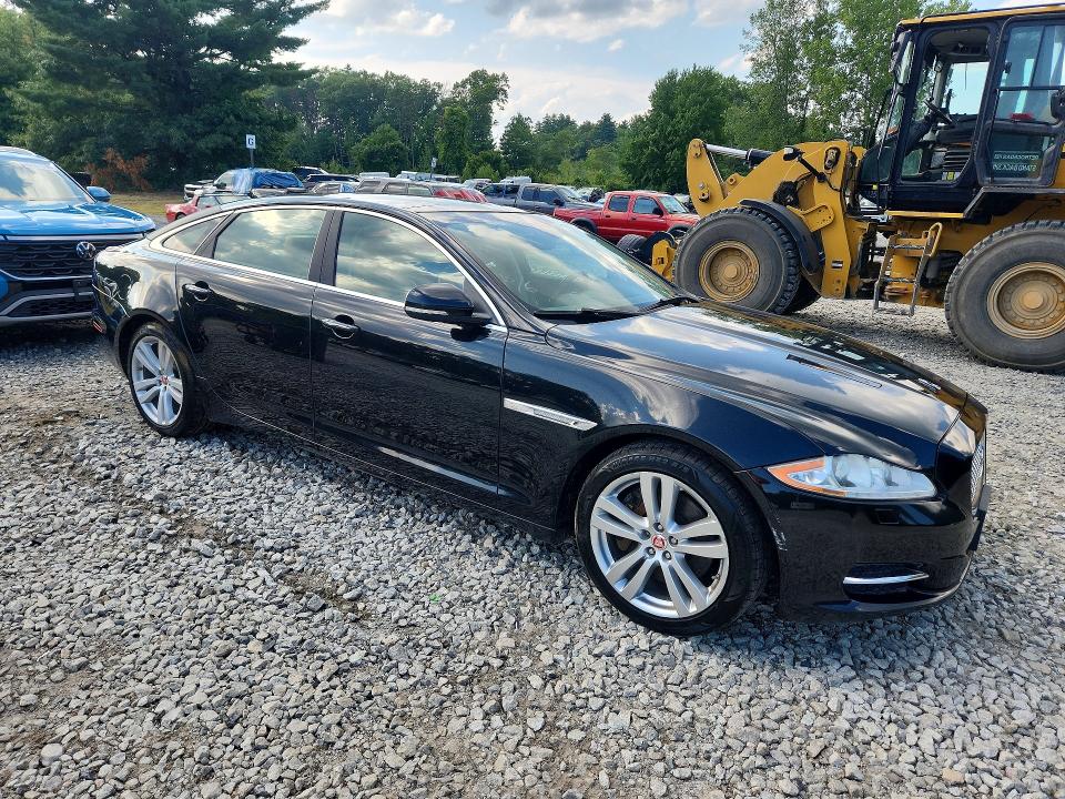 Photo 4 from auction – 2014 JAGUAR XJL with VIN SAJWJ2GD2E8V74041