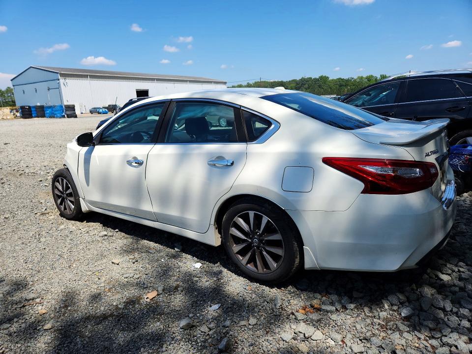 Photo 2 from auction – 2017 NISSAN ALTIMA with VIN 1N4AL3AP2HC132539