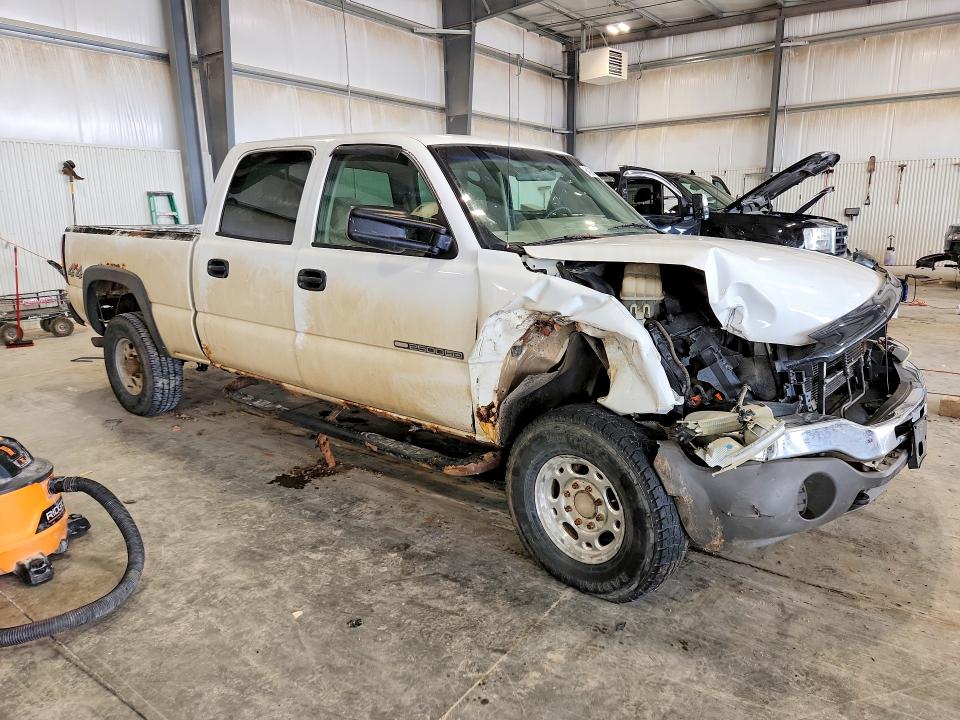 Photo 4 from auction – 2005 GMC SIERRA with VIN 1GTHK23U05F847676