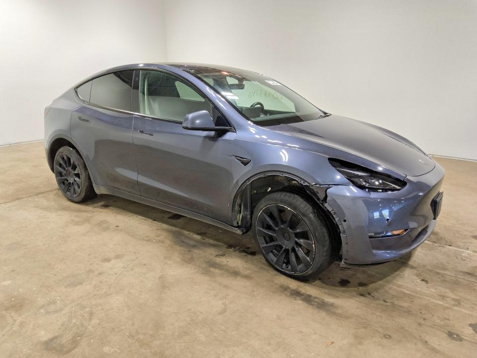 Photo 4 from auction – 2022 TESLA MODEL Y with VIN 7SAYGDEE8NF480522