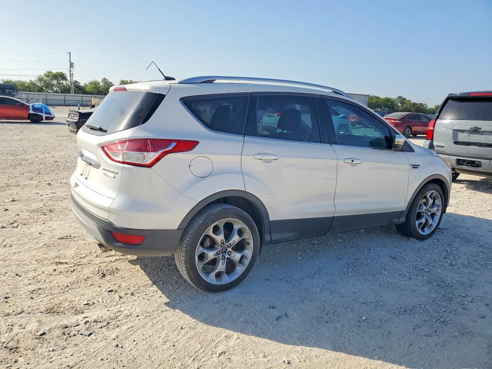 Photo 3 from auction – 2014 FORD ESCAPE with VIN 1FMCU0JX6EUC44471