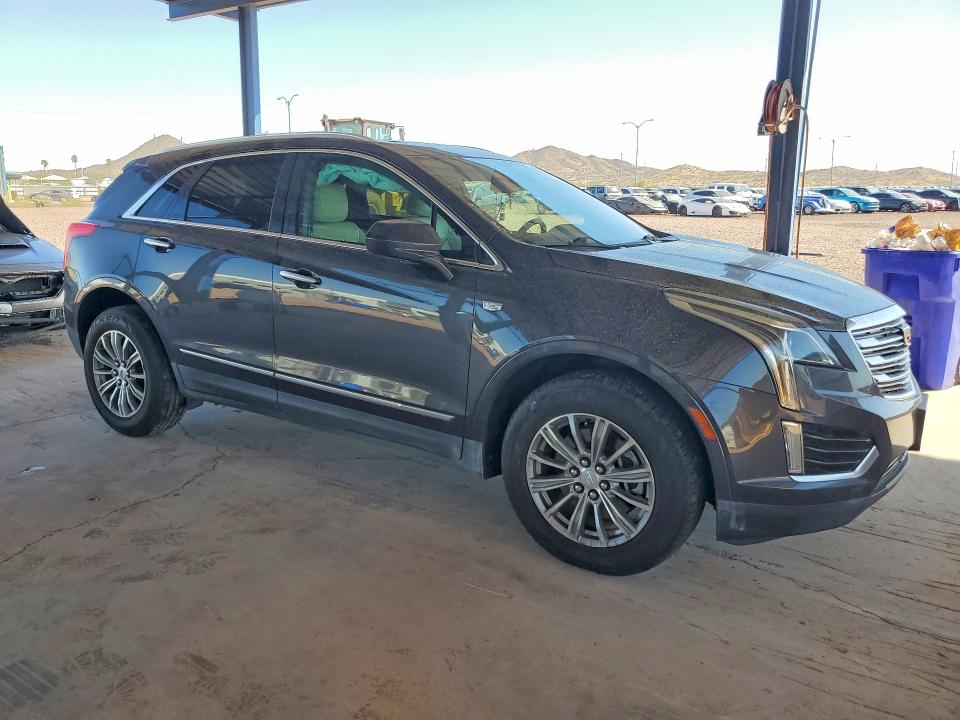 Photo 4 from auction – 2017 CADILLAC XT5 with VIN 1GYKNBRS6HZ198403
