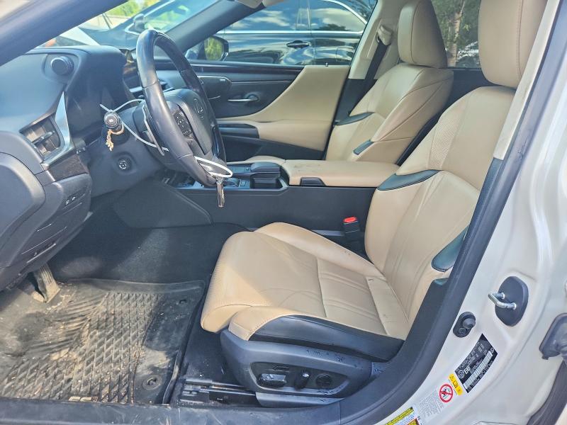 Zdjęcie 7 z aukcji – 2019 LEXUS ES z VIN 58ABZ1B19KU006521