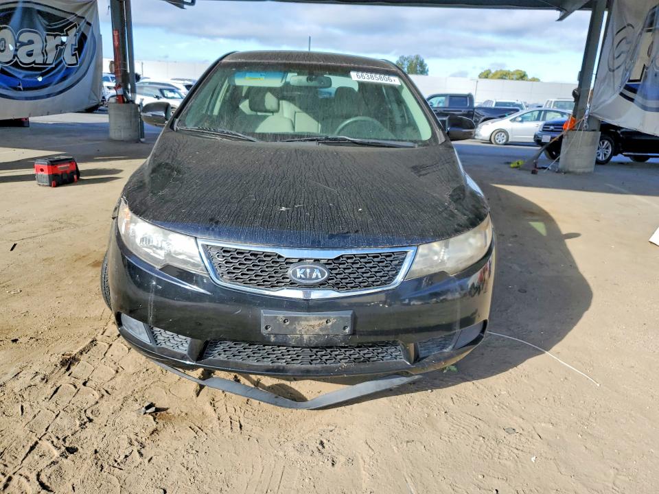 Photo 5 from auction – 2011 KIA FORTE5 with VIN KNAFU5A20B5453615