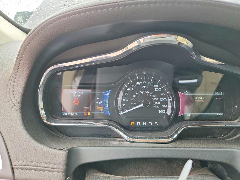 Снимка 9 от търг – 2018 LINCOLN MKT с VIN 2LMHJ5AT7JBL00625
