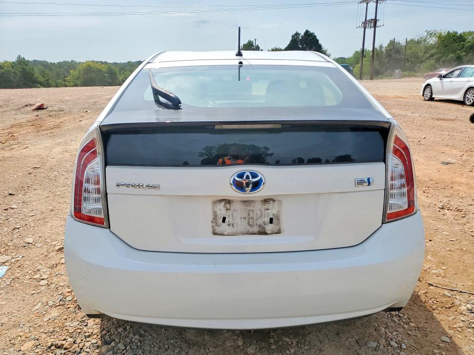Photo 6 from auction – 2014 TOYOTA PRIUS with VIN JTDKN3DUXE0360375