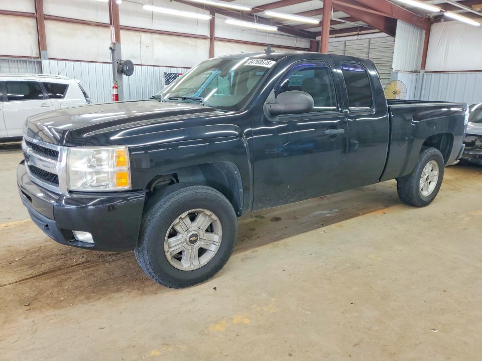 CHEVROLET SILVERADO 2011 with VIN 1GCRKSE37BZ434561 - Photo from auction