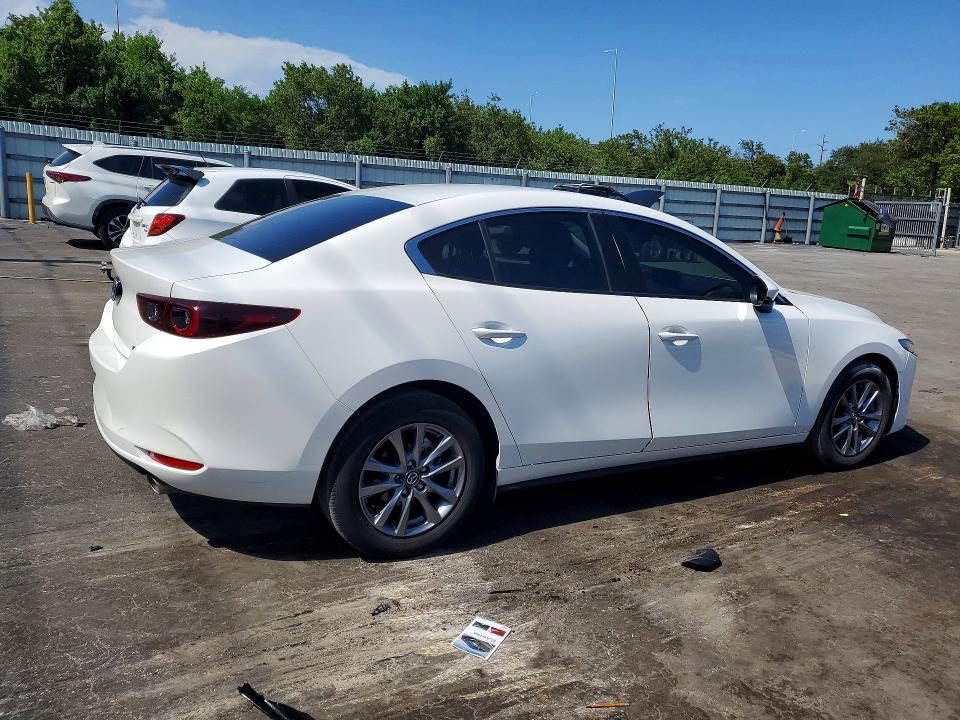 Photo 3 from auction – 2024 MAZDA 3 with VIN 3MZBPAAM8RM431088