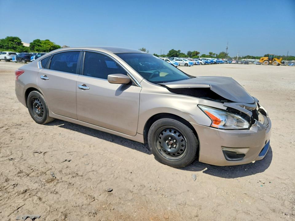 Photo 4 from auction – 2013 NISSAN ALTIMA with VIN 1N4AL3AP6DN447634