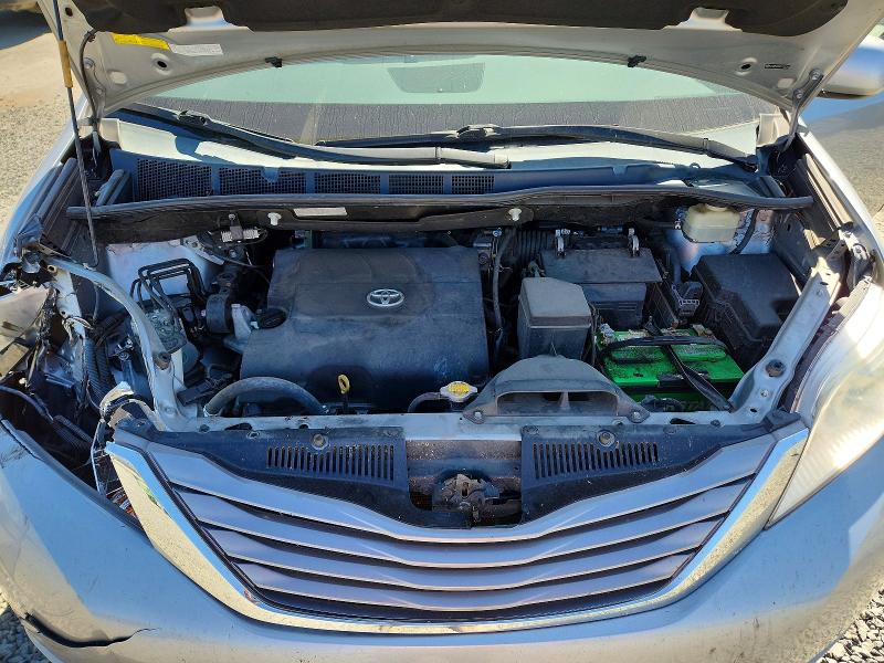 Photo 12 from auction – 2015 TOYOTA SIENNA with VIN 5TDDK3DC6FS105200
