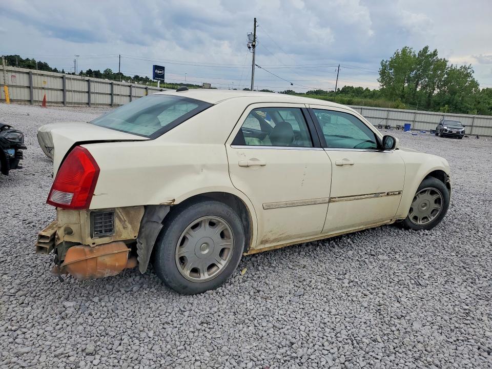 Photo 3 from auction – 2005 CHRYSLER 300 with VIN 2C3JA53GX5H668595