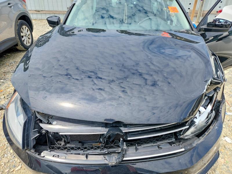 Photo 11 from auction – 2017 VOLKSWAGEN JETTA with VIN 3VW2B7AJ1HM381012
