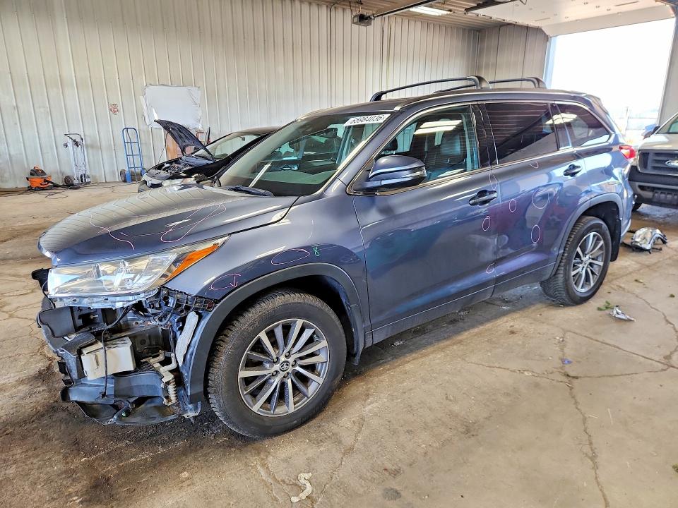 2018 TOYOTA HIGHLANDER - Търг №65984036