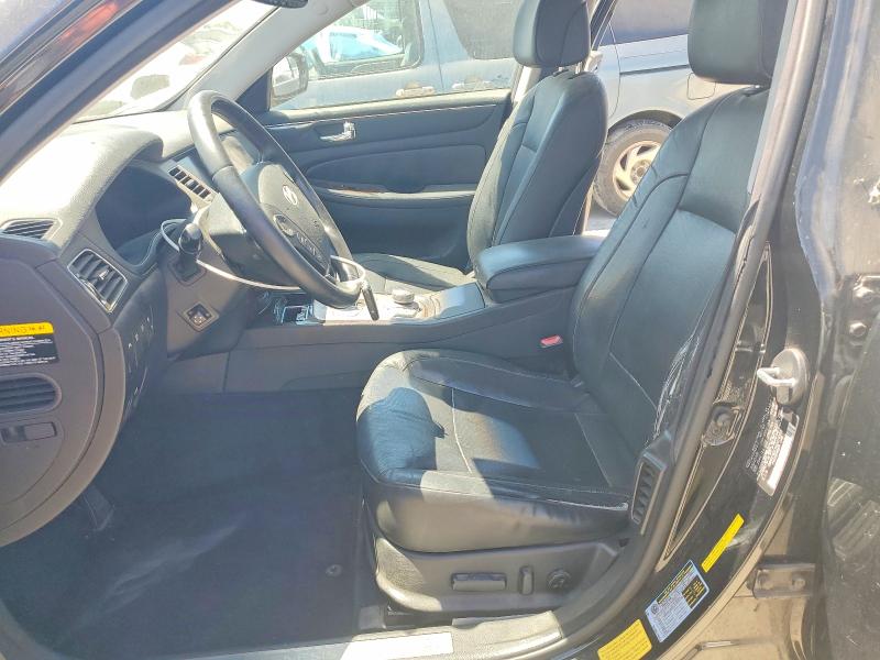 Photo 7 from auction – 2010 HYUNDAI GENESIS with VIN KMHGC4DE5AU074393
