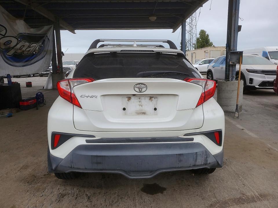 Photo 6 from auction – 2018 TOYOTA C-HR with VIN NMTKHMBX8JR050791