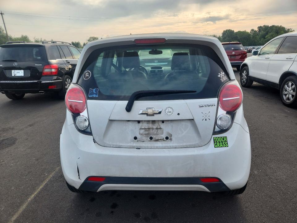 Photo 6 from auction – 2014 CHEVROLET SPARK with VIN KL8CB6S94EC484842