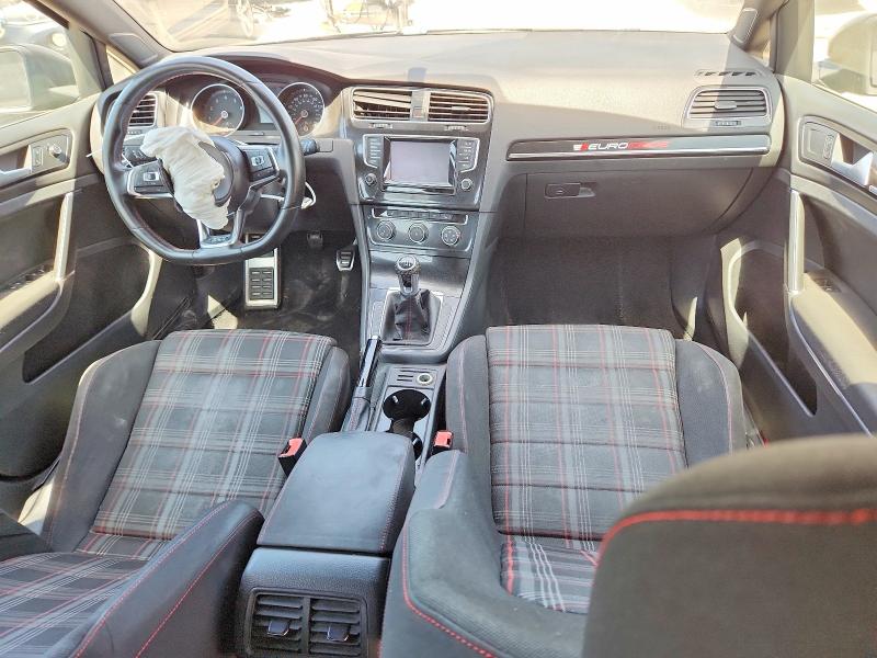 Photo 8 from auction – 2015 VOLKSWAGEN GTI with VIN 3VW547AU9FM091857