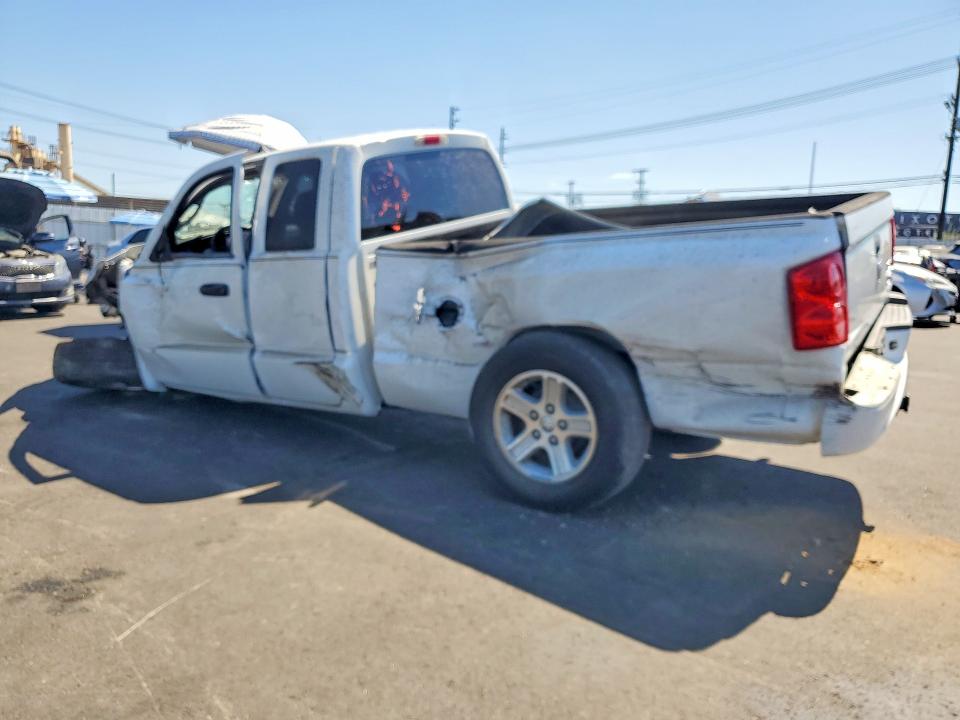 Photo 2 from auction – 2011 DODGE DAKOTA with VIN 1D7RE3BK5BS679267