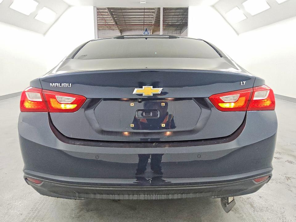 Photo 6 from auction – 2016 CHEVROLET MALIBU with VIN 1G1ZE5ST7GF200659
