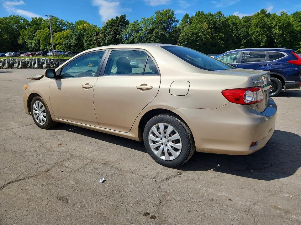 Photo 2 from auction – 2013 TOYOTA COROLLA with VIN 2T1BU4EE1DC993853