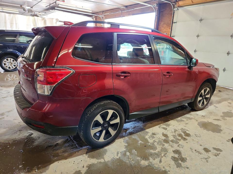 Foto 3 de la subasta – 2018 SUBARU FORESTER con VIN JF2SJAGC2JH537596
