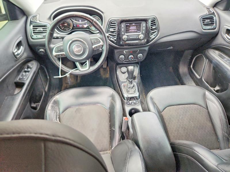 Photo 8 from auction – 2018 JEEP COMPASS with VIN 3C4NJDBB9JT304070