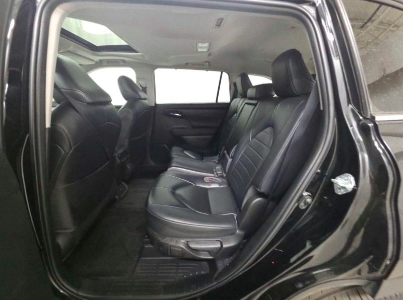 Photo 6 from auction – 2023 TOYOTA HIGHLANDER with VIN 5TDKDRBH0PS029803