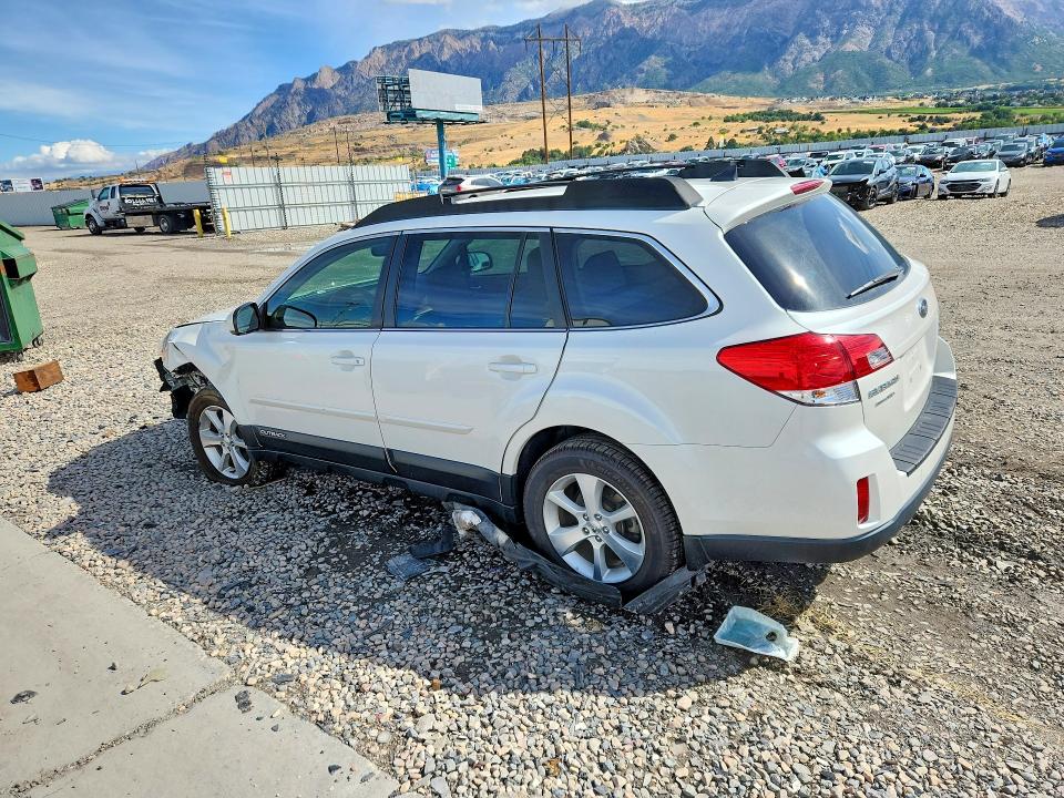 Photo 2 from auction – 2014 SUBARU OUTBACK with VIN 4S4BRDLC1E2249281