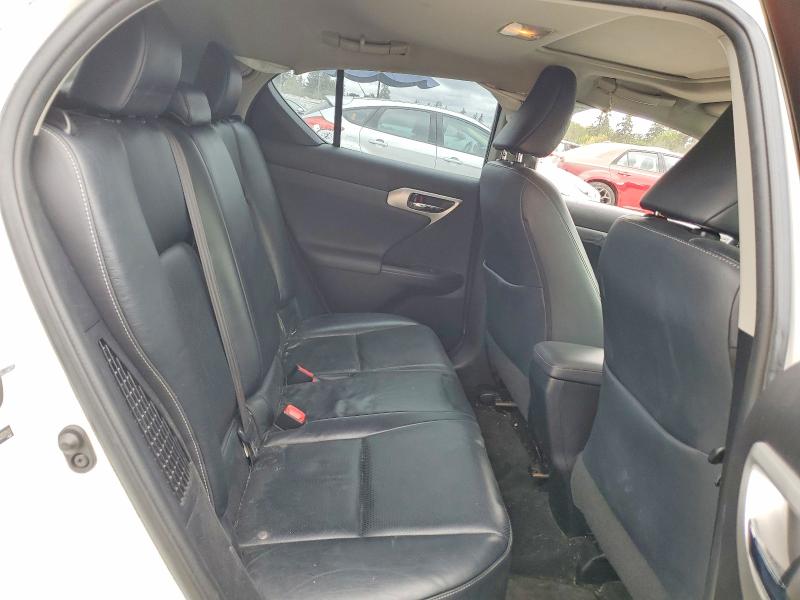 Photo 11 from auction – 2011 LEXUS CT with VIN JTHKD5BH5B2031571
