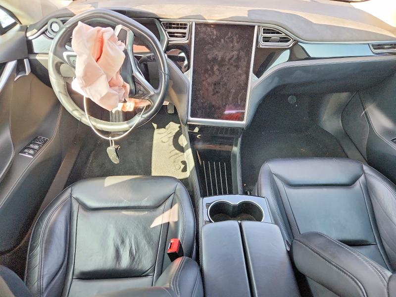 Photo 8 from auction – 2015 TESLA MODEL S with VIN 5YJSA1E27FF109104