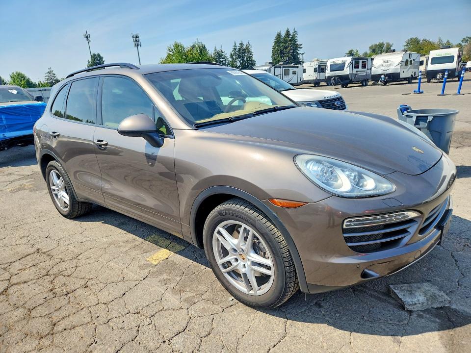 Photo 4 from auction – 2011 PORSCHE CAYENNE with VIN WP1AA2A29BLA09325