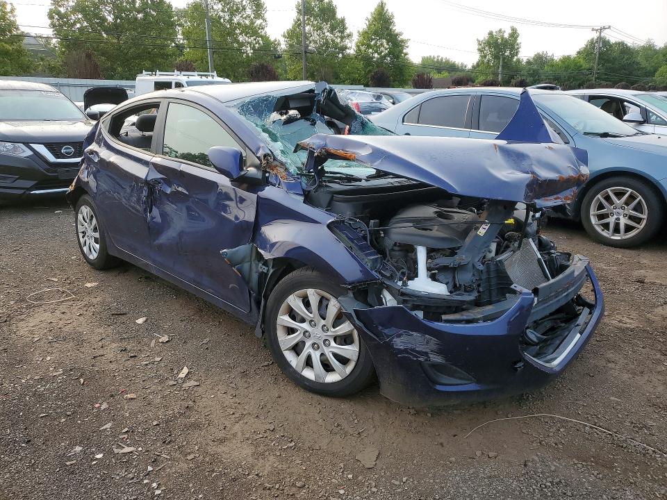 Photo 4 from auction – 2013 HYUNDAI ELANTRA with VIN 5NPDH4AE2DH209566